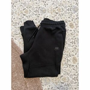 Nike Sportswear Tech Joggers - L